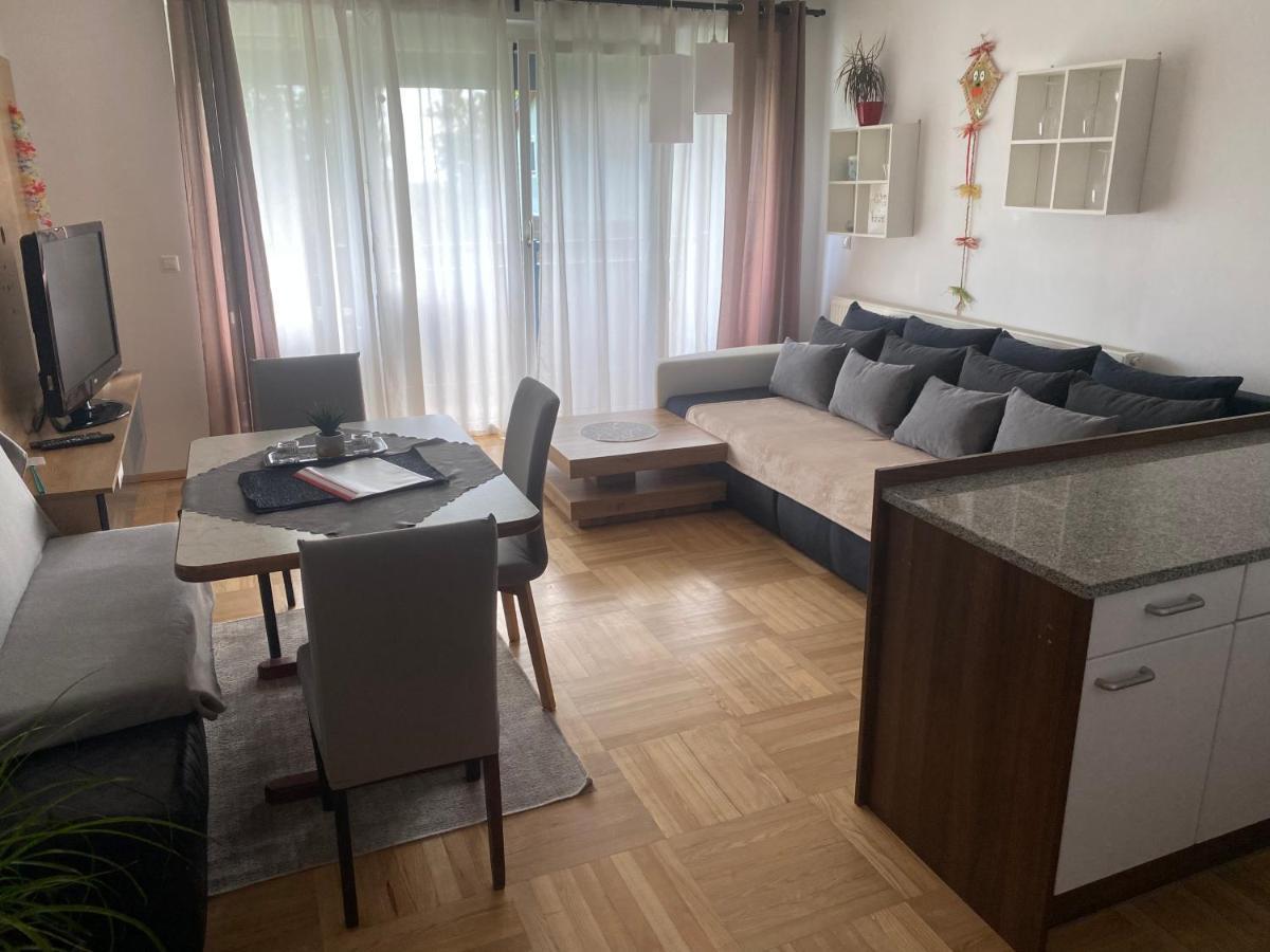 Wohnhaus City Sued Herzogsdorf Luaran gambar